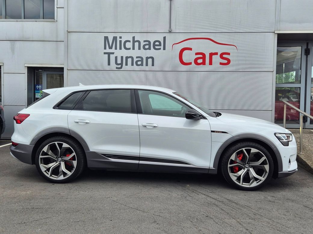 2022 Audi e-tron