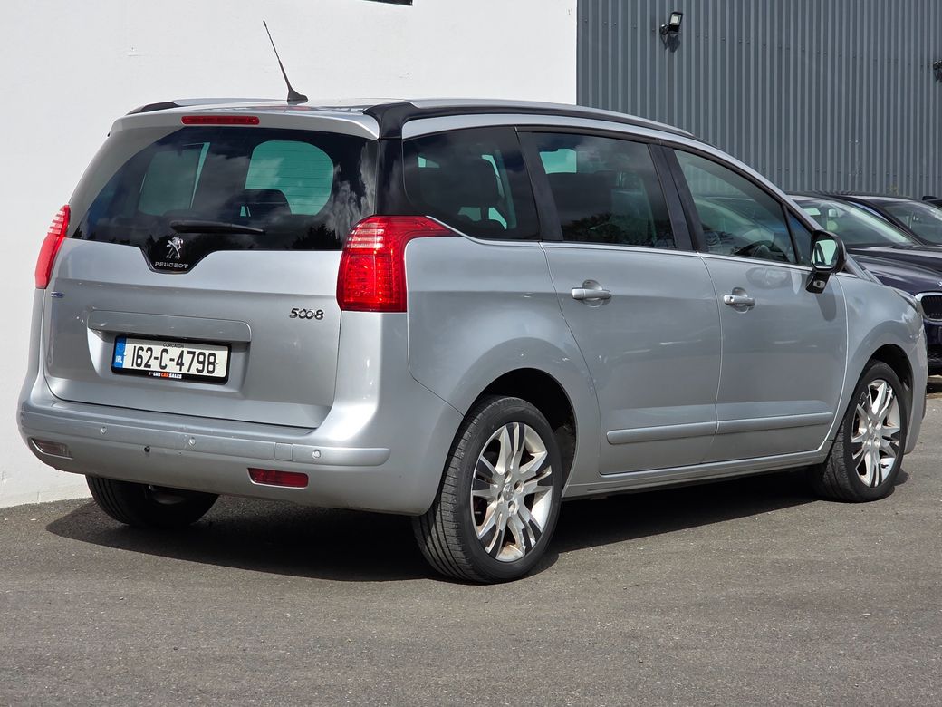 2016 Peugeot 5008