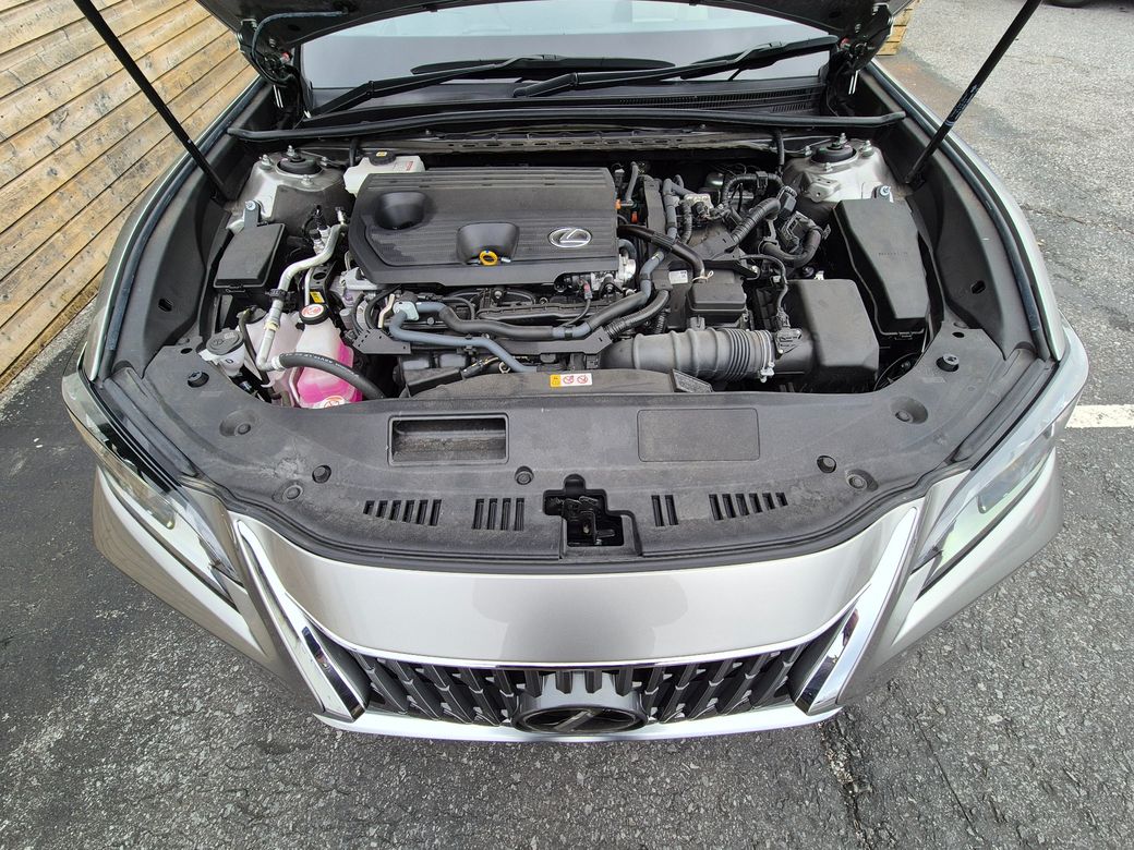2023 Lexus ES 300h