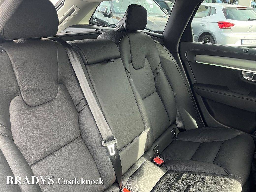2026 Volvo V90