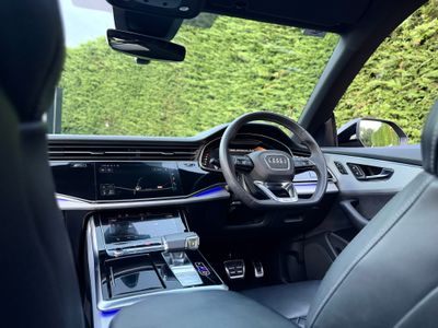 2023 Audi Q8