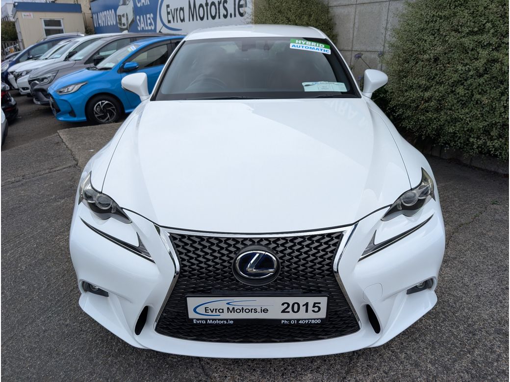 2015 Lexus IS 300h