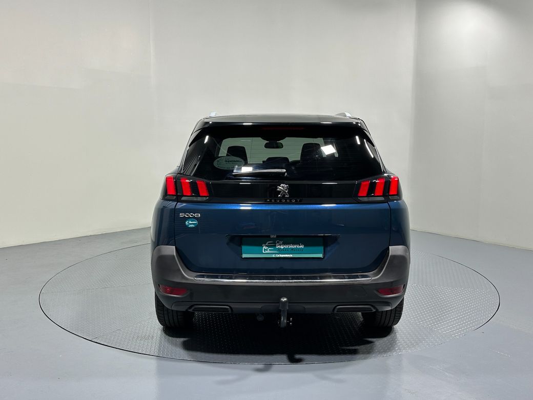 2022 Peugeot 5008