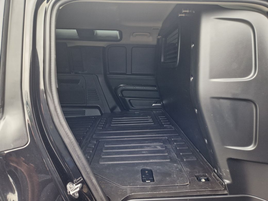 2023 Land Rover Defender