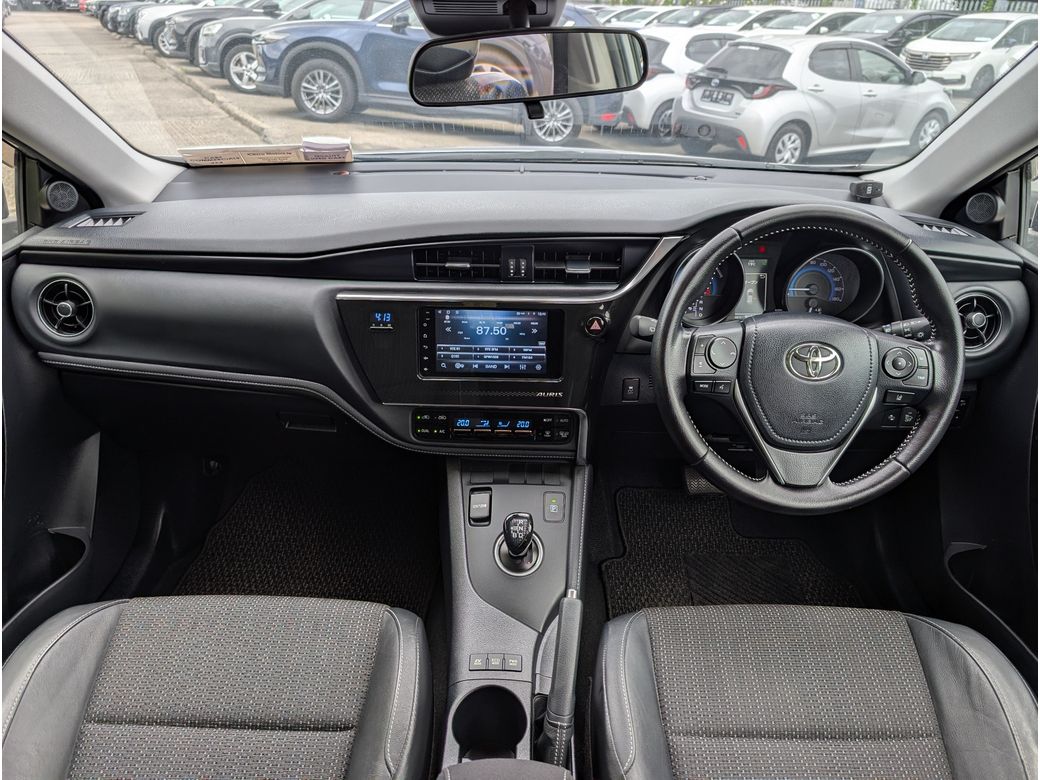 2016 Toyota Auris