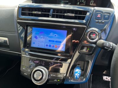 2020 Toyota Prius Alpha