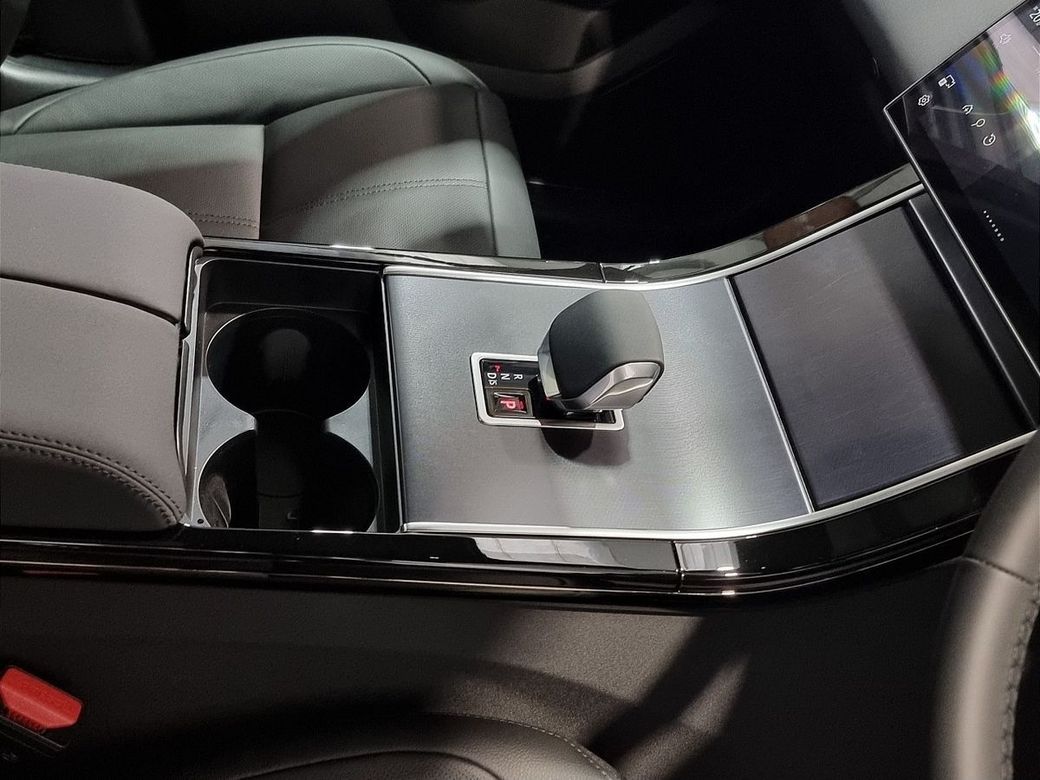 2026 Land Rover Range Rover Velar