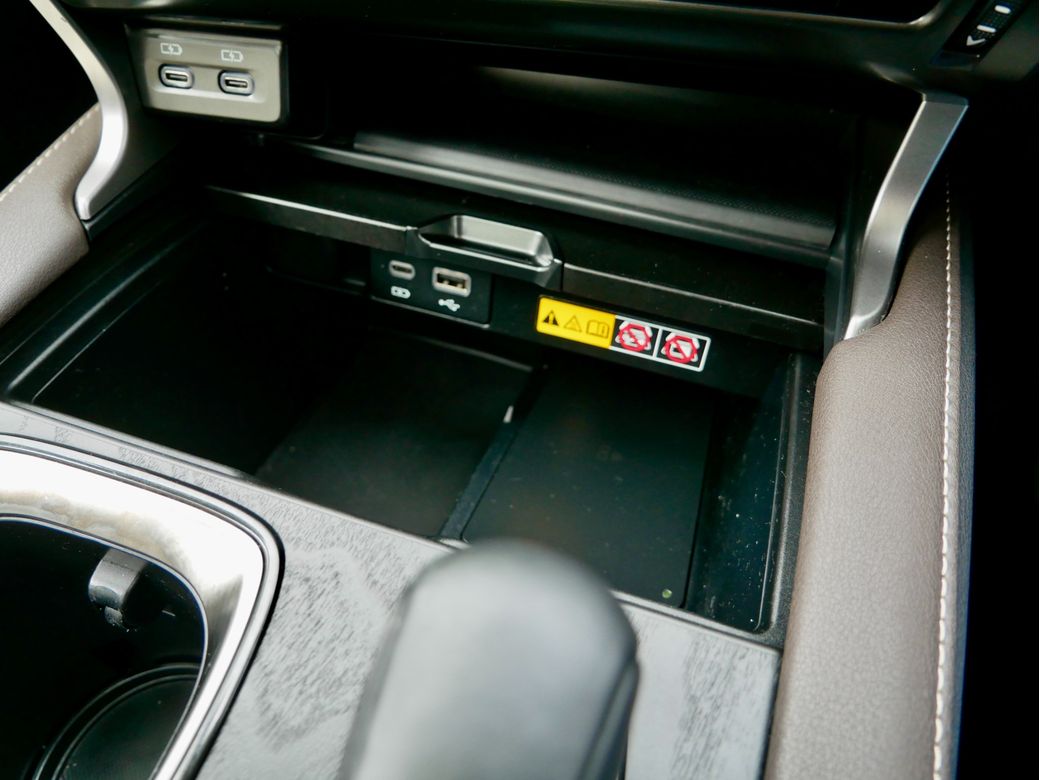 2023 Lexus RX450h+