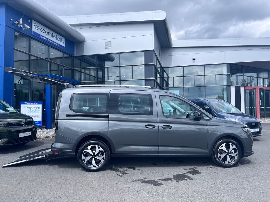 2026 Ford Tourneo Connect