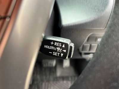 2019 Toyota Prius Alpha