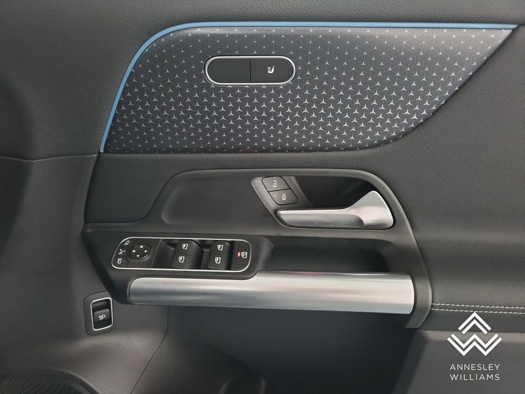 2025 Mercedes-Benz EQA