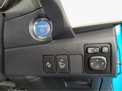 2017 Toyota Auris