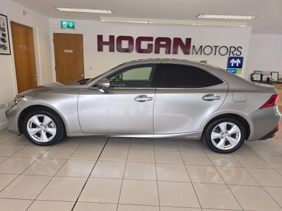 2019 Lexus IS 300h
