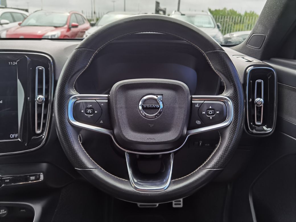 2021 Volvo XC40