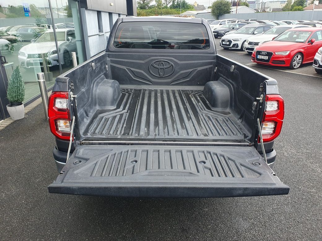 2022 Toyota Hilux