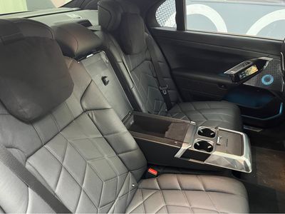 2024 BMW i7