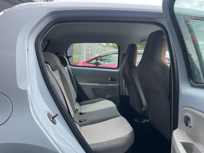 2013 Volkswagen up!