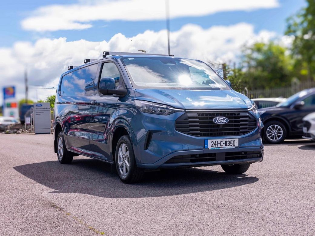 2024 Ford Transit Custom