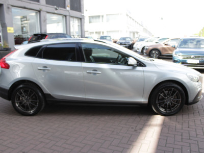 2015 Volvo V40