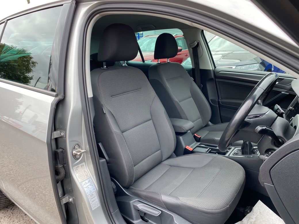 2019 Volkswagen Golf