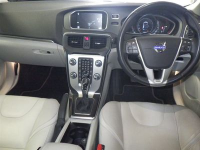 2015 Volvo V40