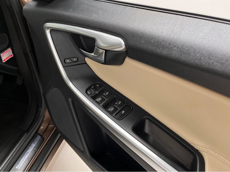 2016 Volvo XC60