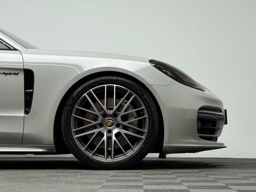 2023 Porsche Panamera