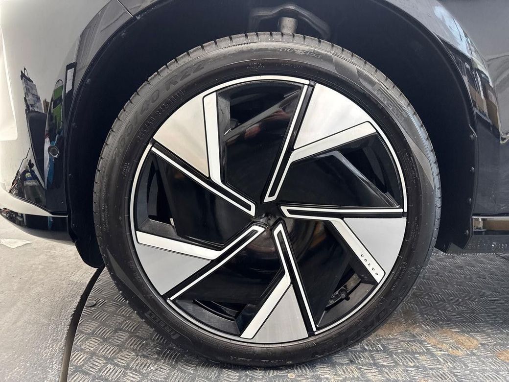 2026 Volvo EX90