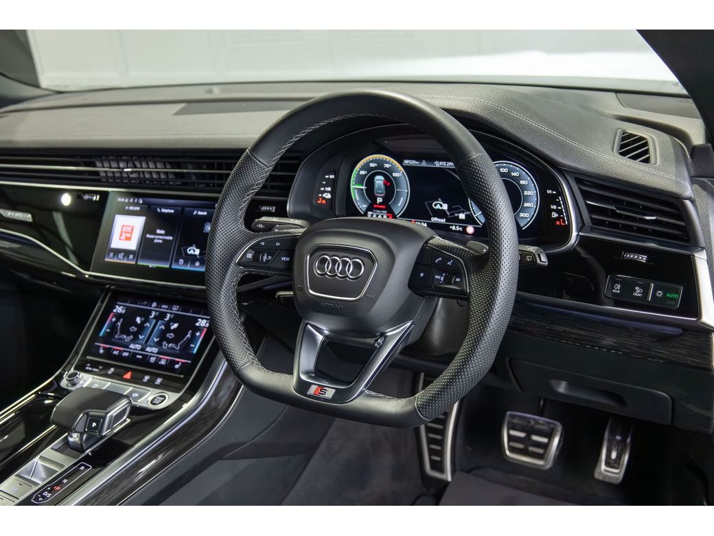 2023 Audi Q8