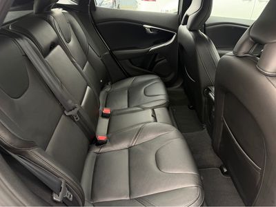 2016 Volvo V40