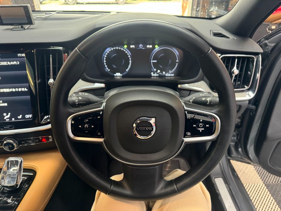 2020 Volvo V60