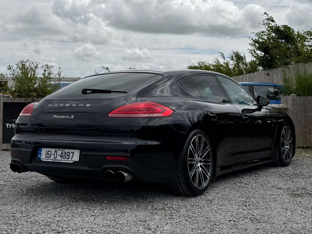 2015 Porsche Panamera