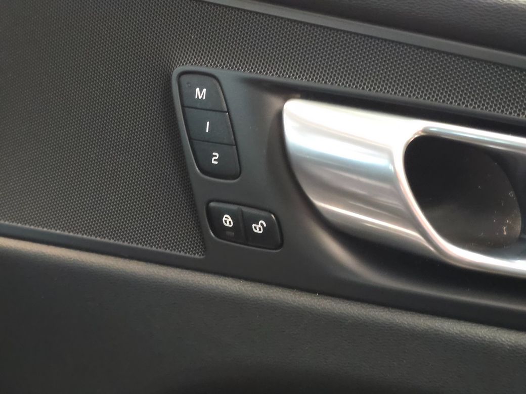 2023 Volvo XC60