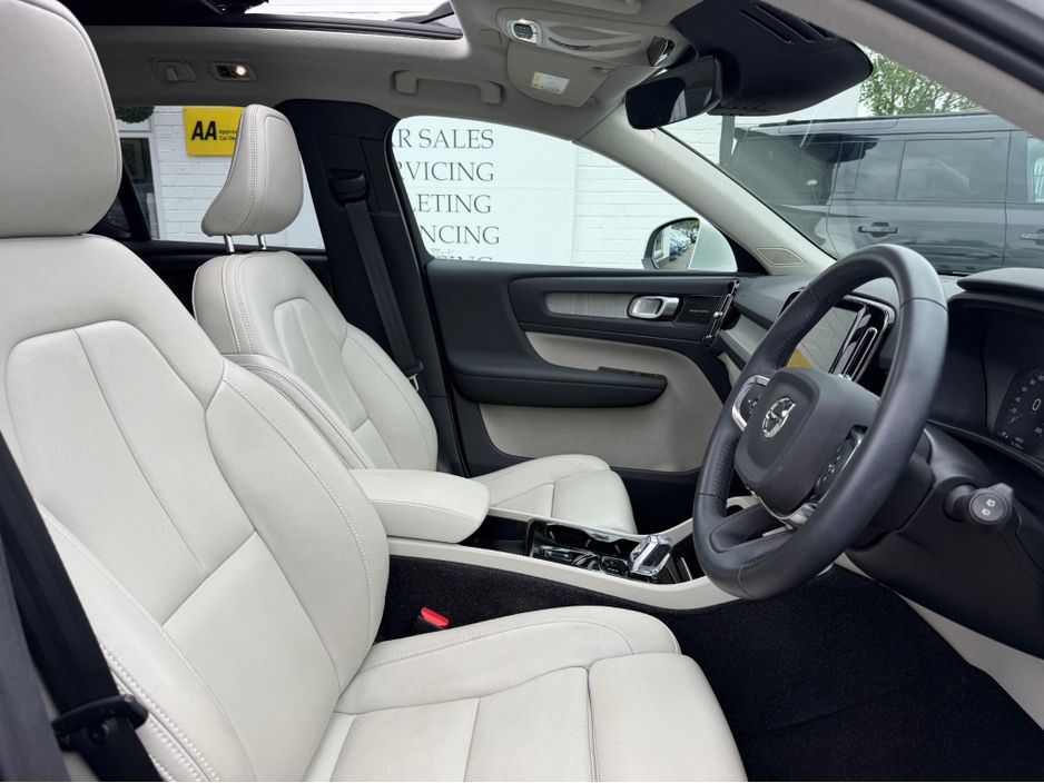 2021 Volvo XC40