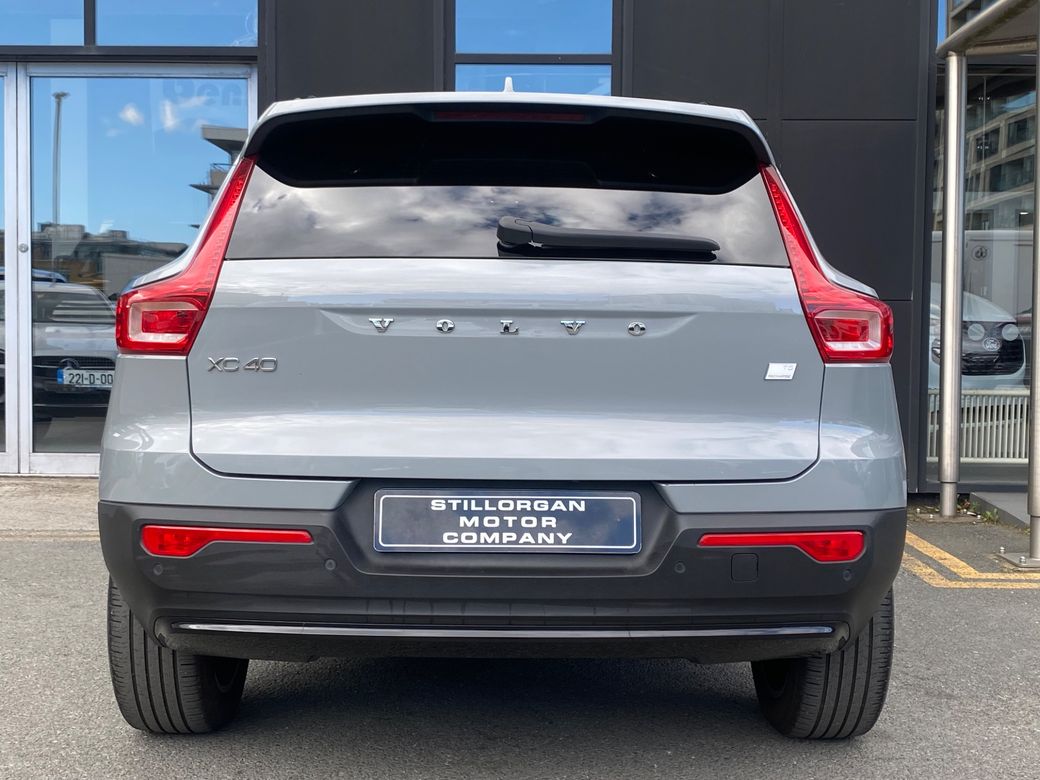 2023 Volvo XC40