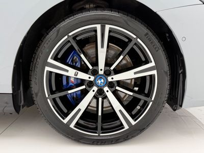 2024 BMW i5