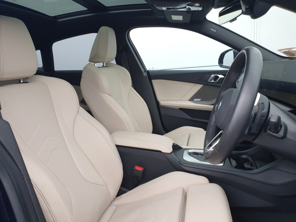 2025 BMW 220