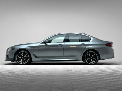 2021 BMW 530