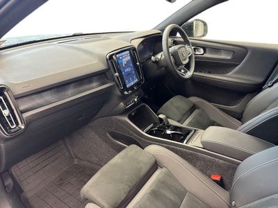 2024 Volvo XC40