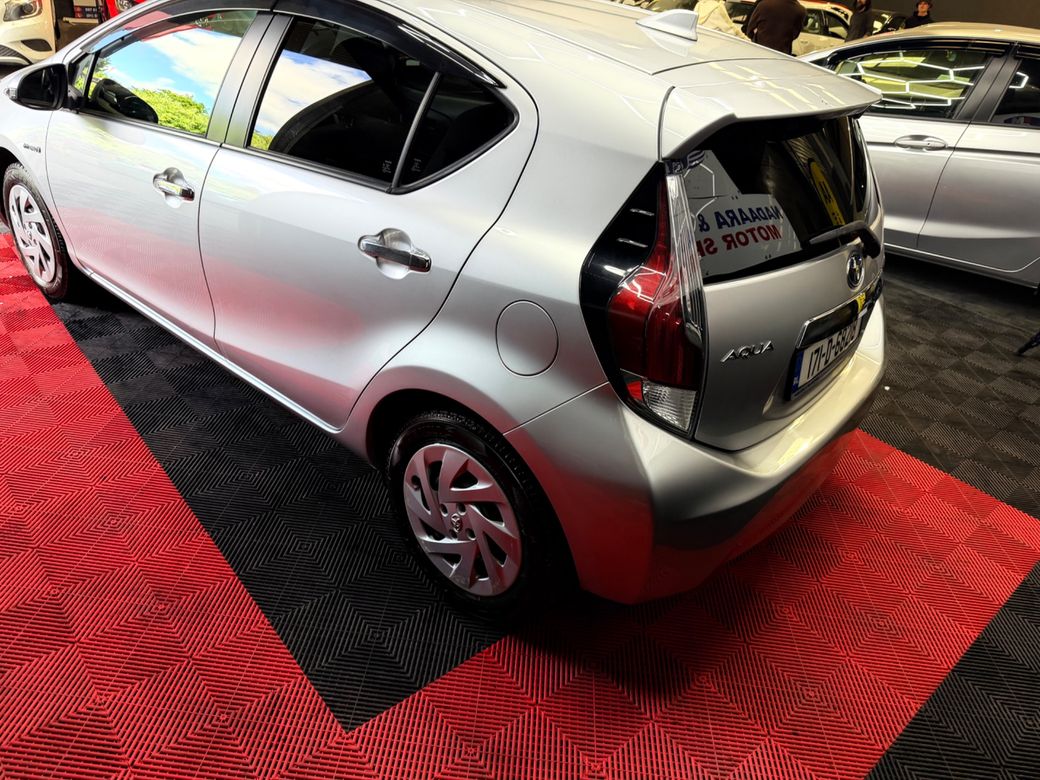 2017 Toyota Aqua