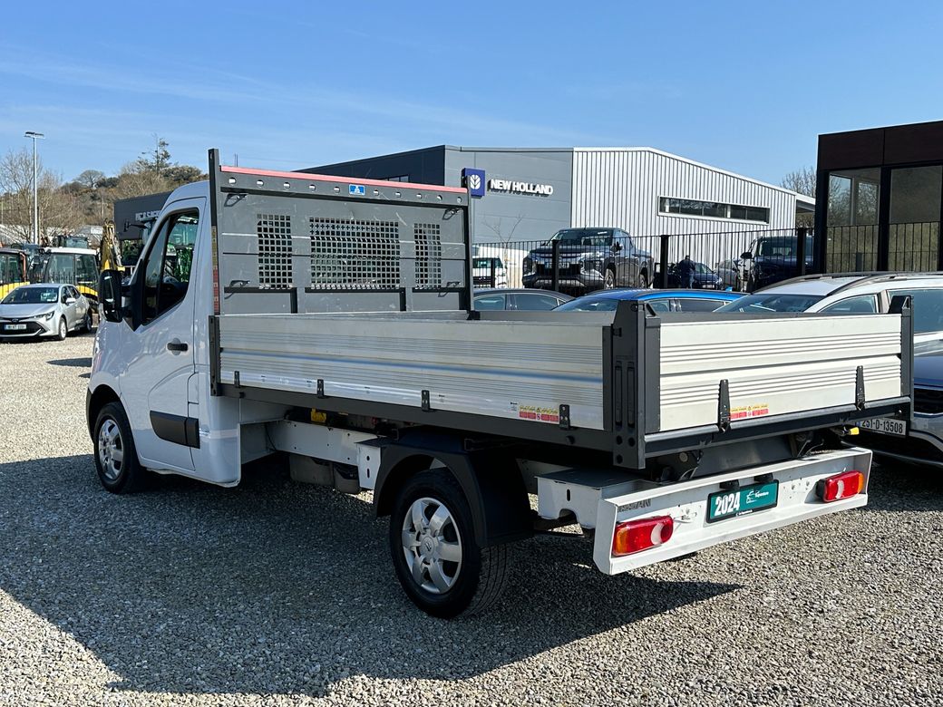 2024 Nissan Interstar