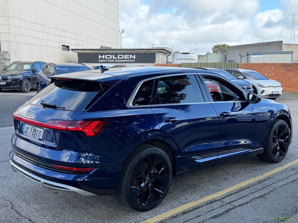 2022 Audi e-tron
