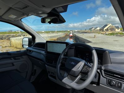 2025 Ford Transit Custom