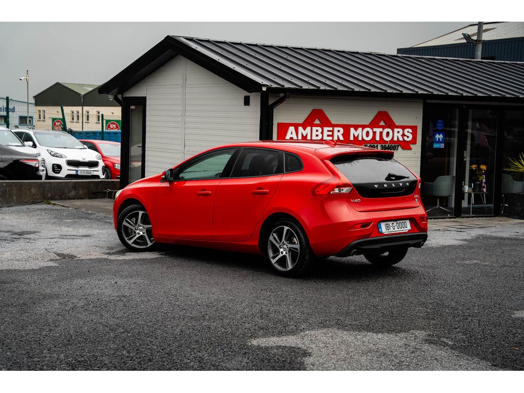 2018 Volvo V40