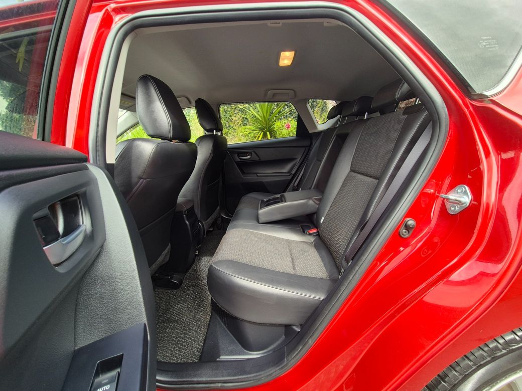 2017 Toyota Auris