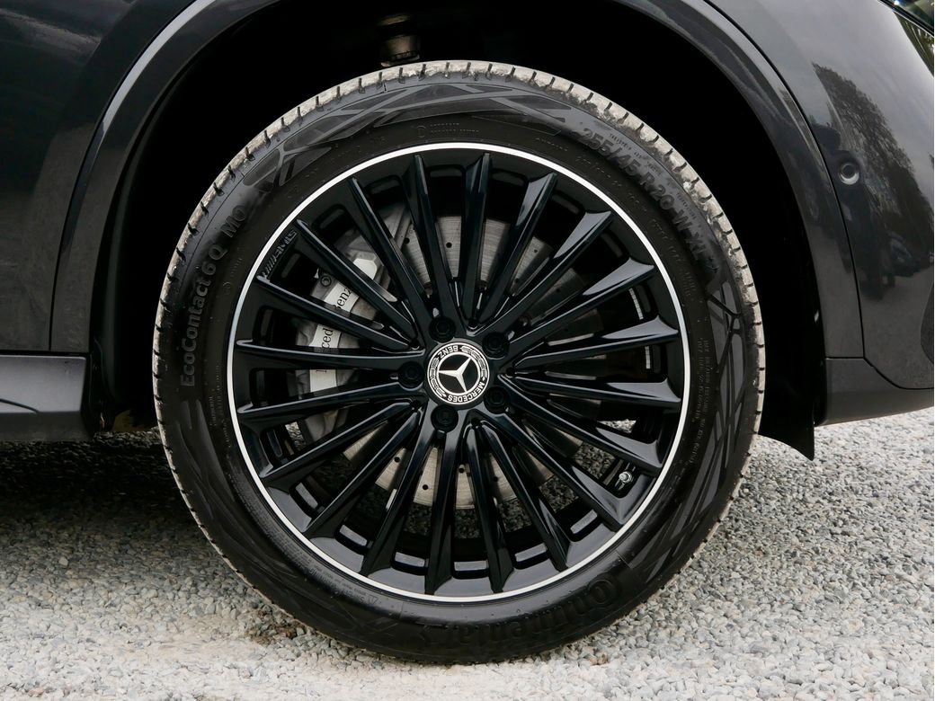 2025 Mercedes-Benz GLC Class