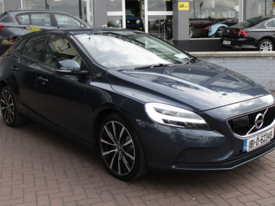 2018 Volvo V40