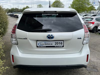 2016 Toyota Prius Alpha