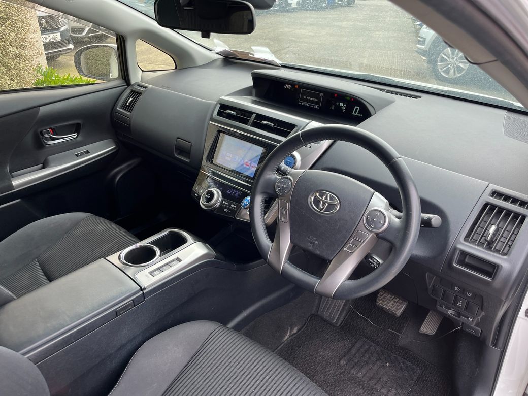 2018 Toyota Prius Alpha