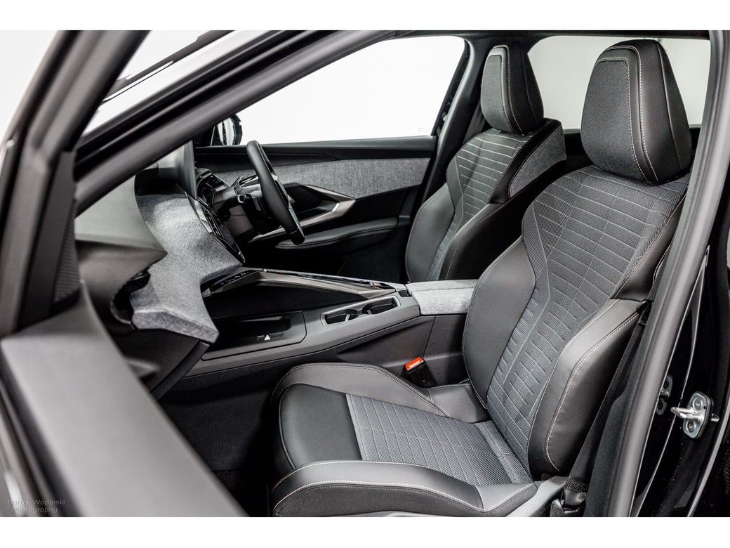 2025 Peugeot 5008